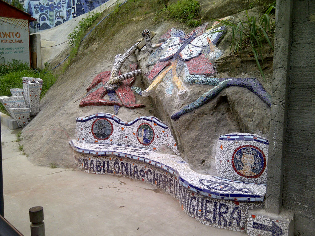 mural da babilônia e chapéu mangueira